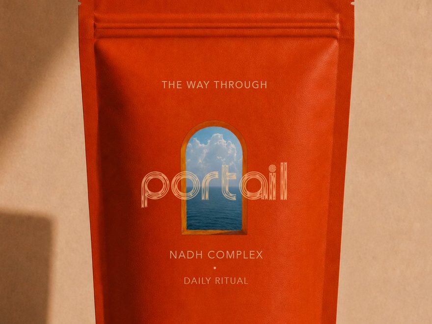 The Portail pouch on a warm table